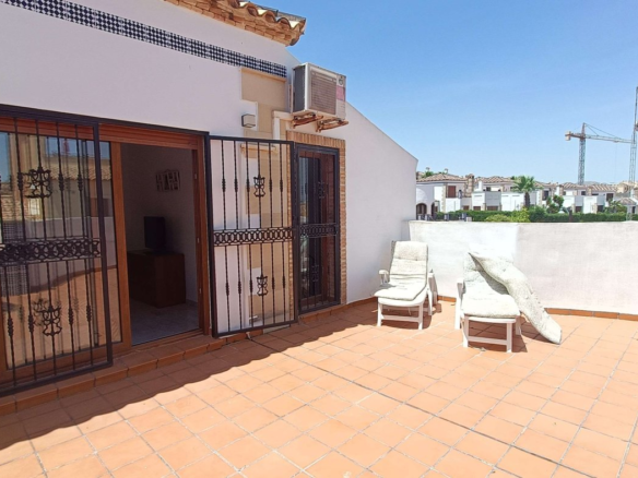 3 Bedroom 2 Bathroom Villa in Algorfa - Caza De Casa