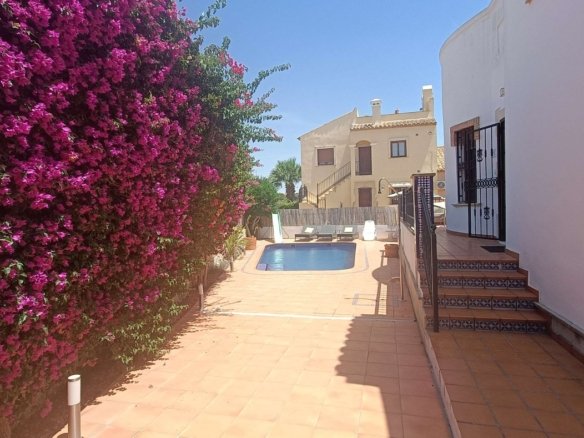3 Bedroom 2 Bathroom Villa in Algorfa - Caza De Casa