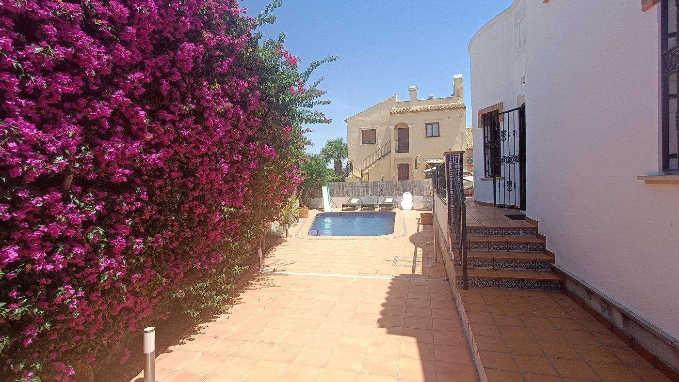 3 Bedroom 2 Bathroom Villa in Algorfa - Caza De Casa