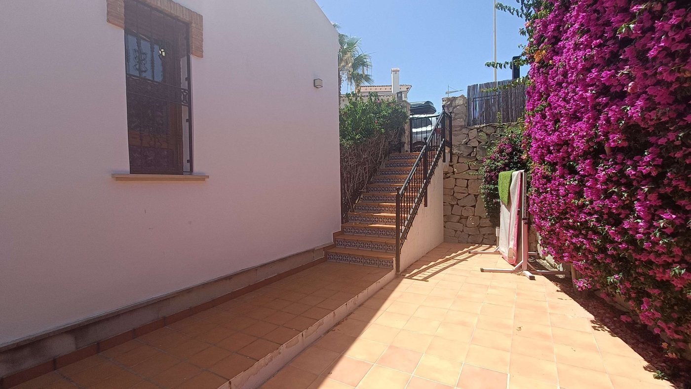 3 Bedroom 2 Bathroom Villa in Algorfa - Caza De Casa