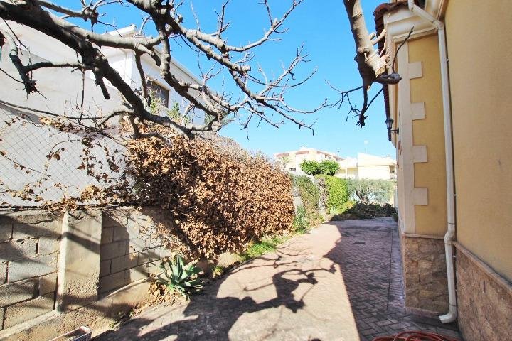 4 Bedroom 3 Bathroom Villa in Elche - Caza De Casa