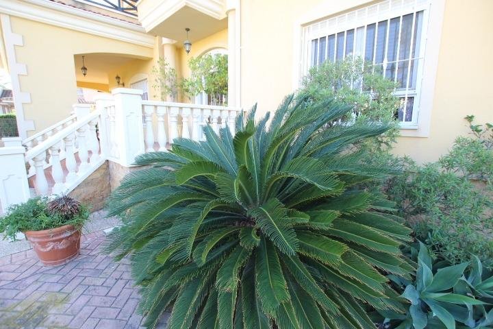 4 Bedroom 3 Bathroom Villa in Elche - Caza De Casa
