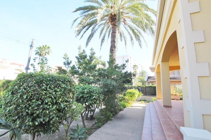 4 Bedroom 3 Bathroom Villa in Elche - Caza De Casa