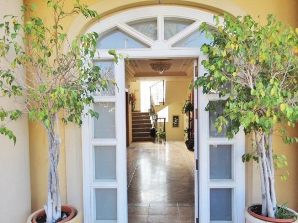 4 Bedroom 3 Bathroom Villa in Elche - Caza De Casa
