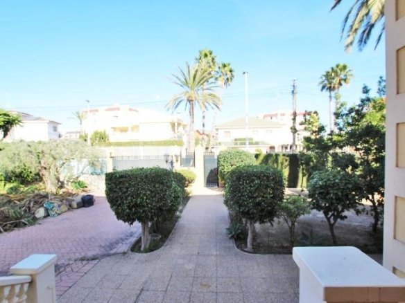 4 Bedroom 3 Bathroom Villa in Elche - Caza De Casa