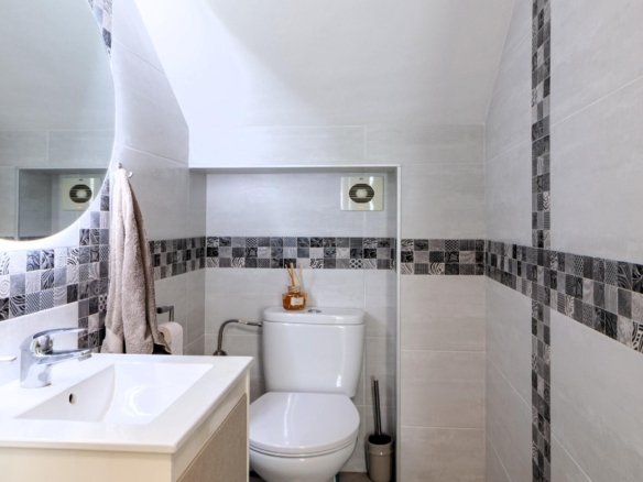 4 Bedroom 1 Bathroom Villa in Orihuela Costa - Caza De Casa