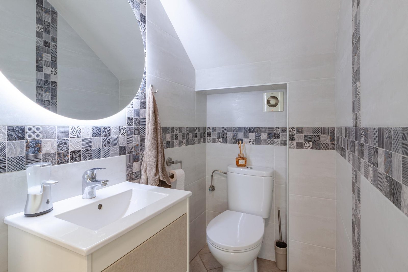 14-23 4 Bedroom 1 Bathroom Villa in Orihuela Costa - Caza De Casa