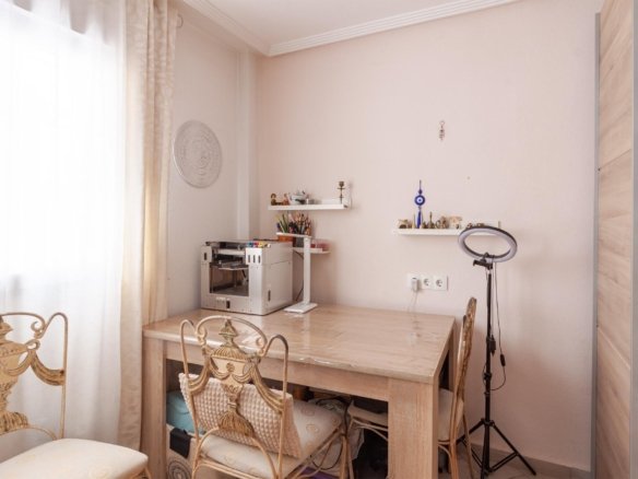 4 Bedroom 1 Bathroom Villa in Orihuela Costa - Caza De Casa