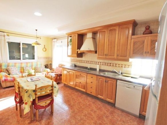 4 Bedroom 3 Bathroom Villa in Elche - Caza De Casa