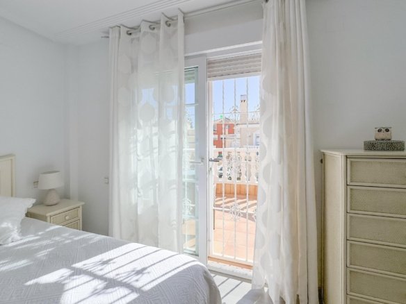 4 Bedroom 1 Bathroom Villa in Orihuela Costa - Caza De Casa