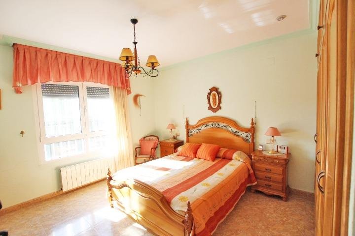 4 Bedroom 3 Bathroom Villa in Elche - Caza De Casa