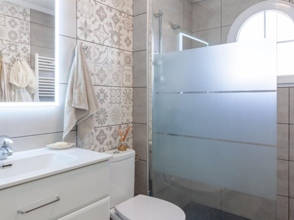 4 Bedroom 1 Bathroom Villa in Orihuela Costa - Caza De Casa