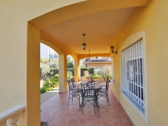 4 Bedroom 3 Bathroom Villa in Elche - Caza De Casa