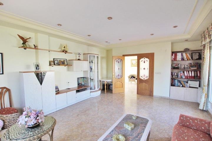 4 Bedroom 3 Bathroom Villa in Elche - Caza De Casa