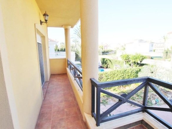 4 Bedroom 3 Bathroom Villa in Elche - Caza De Casa