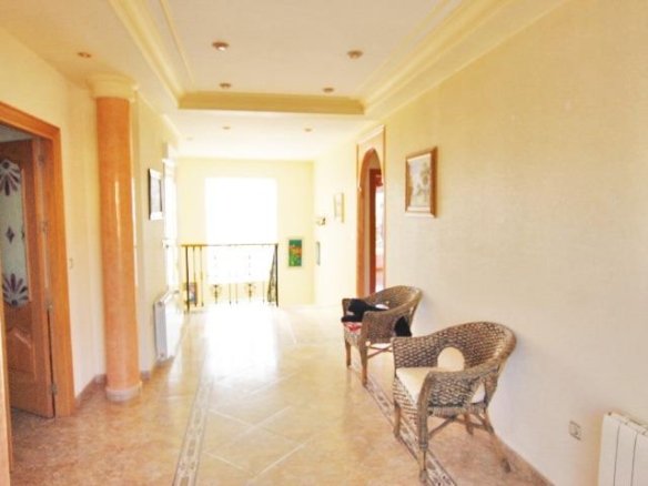 4 Bedroom 3 Bathroom Villa in Elche - Caza De Casa
