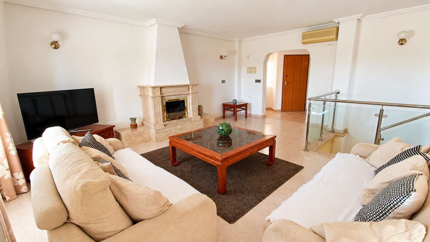 6 Bedroom 4 Bathroom Villa in Algorfa - Caza De Casa