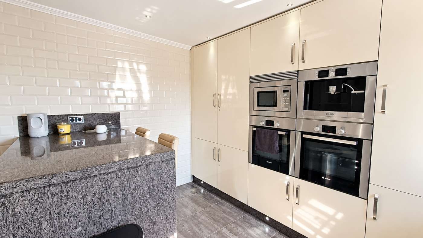 6 Bedroom 4 Bathroom Villa in Algorfa - Caza De Casa