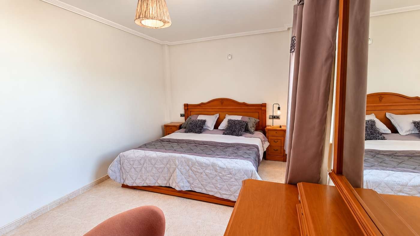 6 Bedroom 4 Bathroom Villa in Algorfa - Caza De Casa