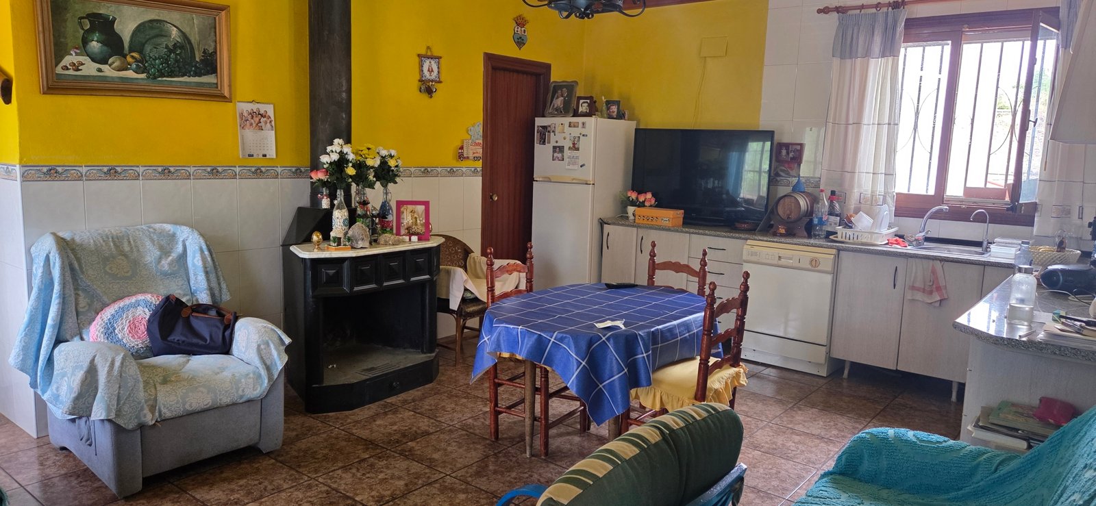 6 Bedroom 2 Bathroom Country House in Pinoso - Caza De Casa