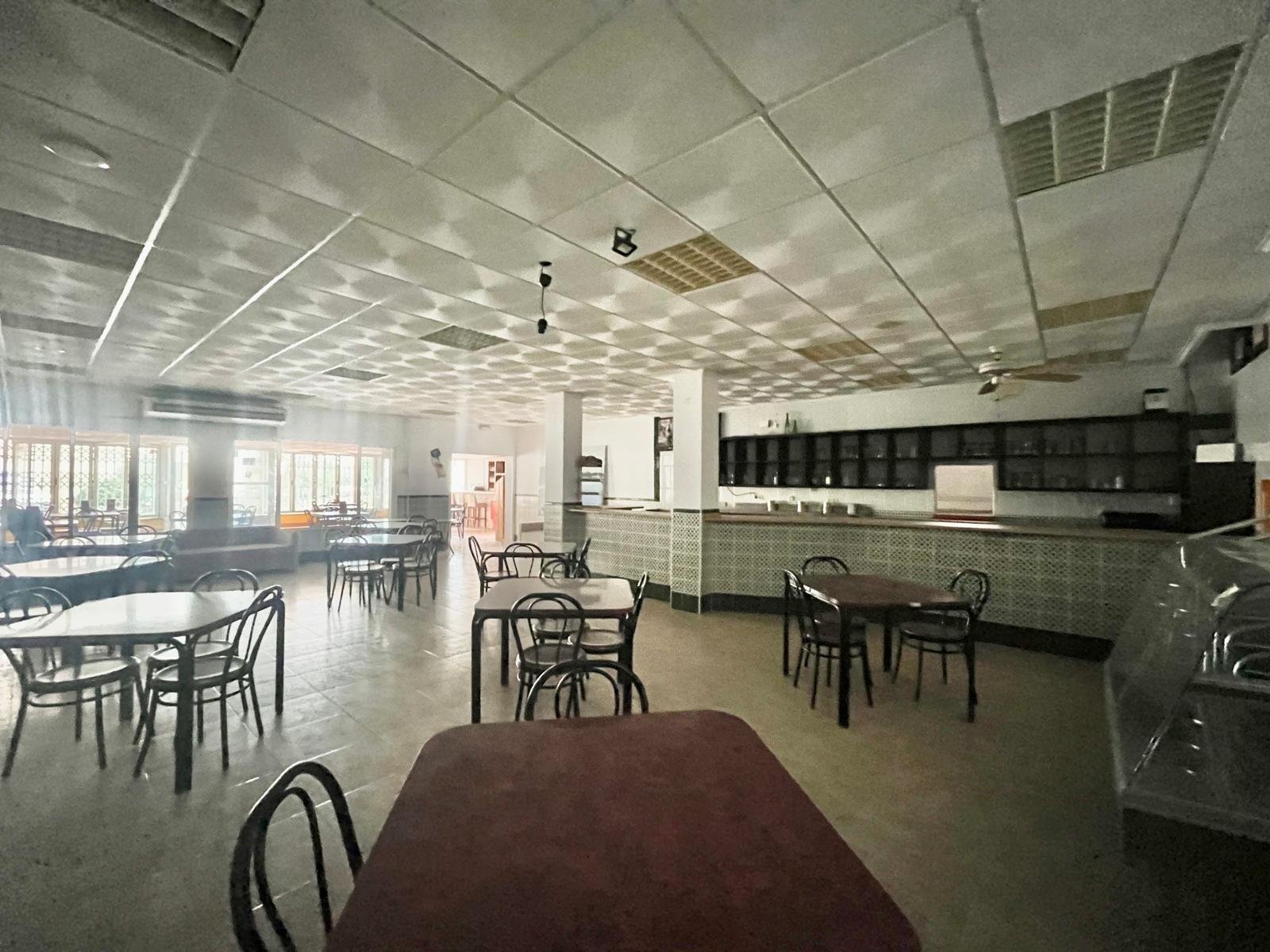 Commercial in Torrevieja - Caza De Casa