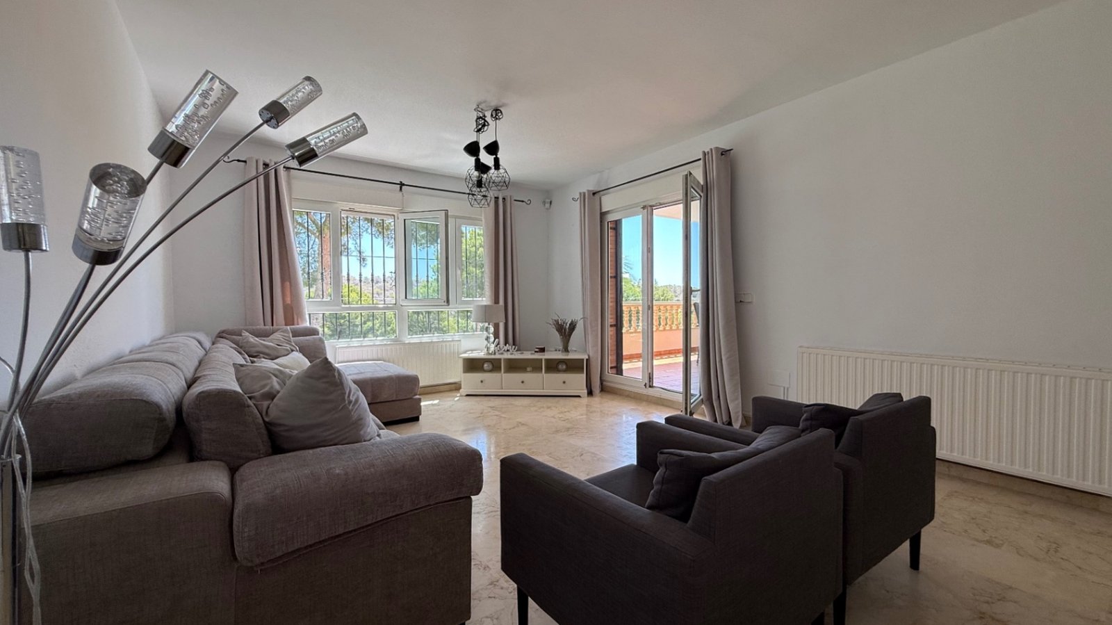4 Bedroom 2 Bathroom Villa in Orihuela - Caza De Casa
