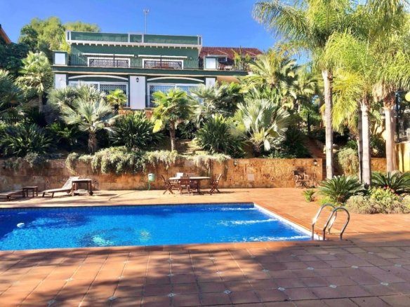 6 Bed 10 Bath Villa in El Palmar - Caza De Casa