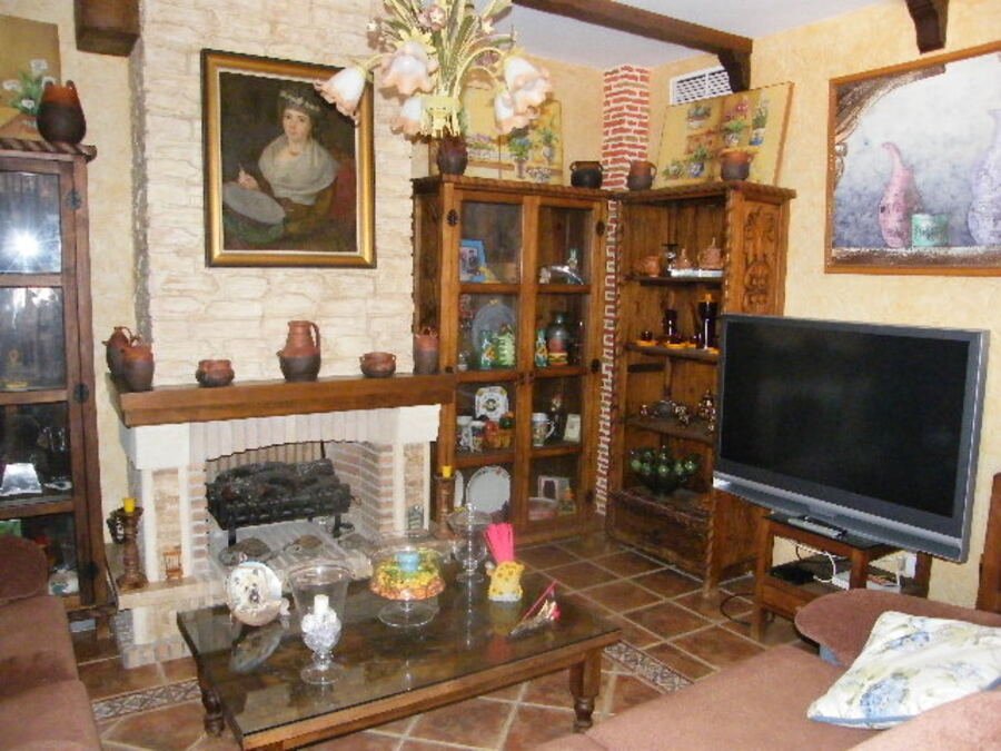 6 Bedroom 4 Bathroom Town House in Daya Nueva - Caza De Casa