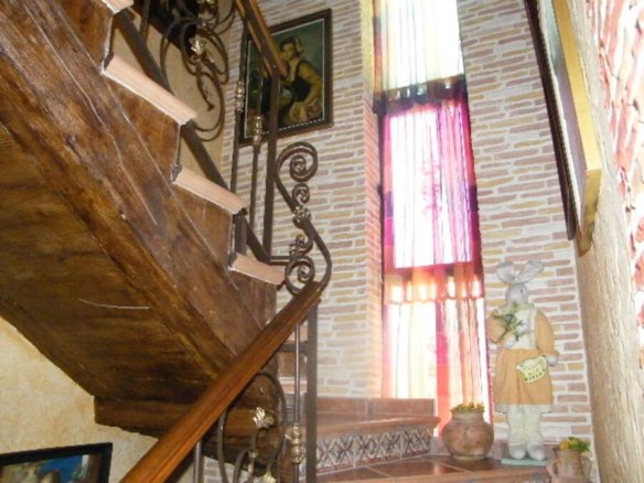 6 Bedroom 4 Bathroom Town House in Daya Nueva - Caza De Casa