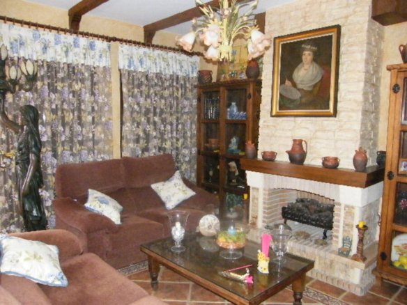 6 Bedroom 4 Bathroom Town House in Daya Nueva - Caza De Casa