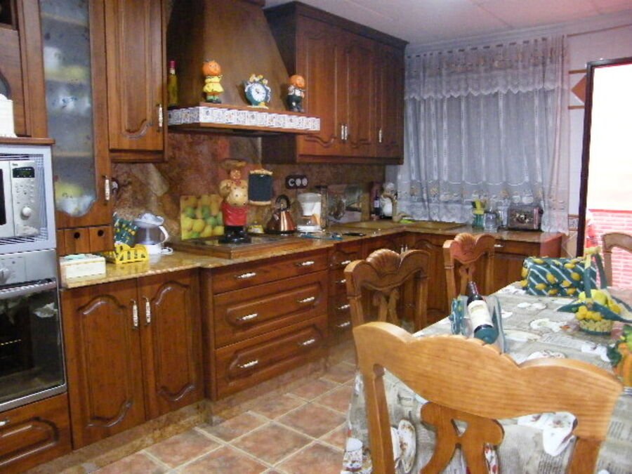 6 Bedroom 4 Bathroom Town House in Daya Nueva - Caza De Casa