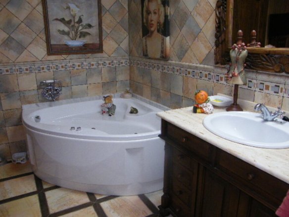 6 Bedroom 4 Bathroom Town House in Daya Nueva - Caza De Casa