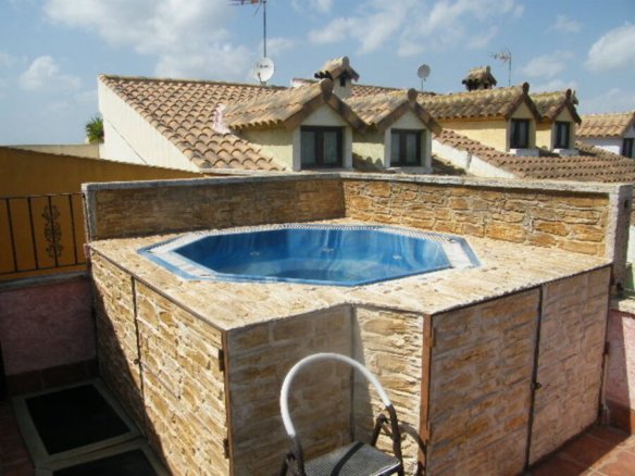 6 Bedroom 4 Bathroom Town House in Daya Nueva - Caza De Casa
