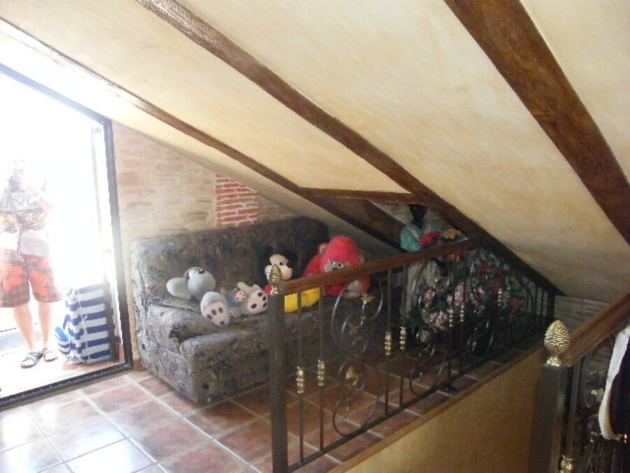 6 Bedroom 4 Bathroom Town House in Daya Nueva - Caza De Casa