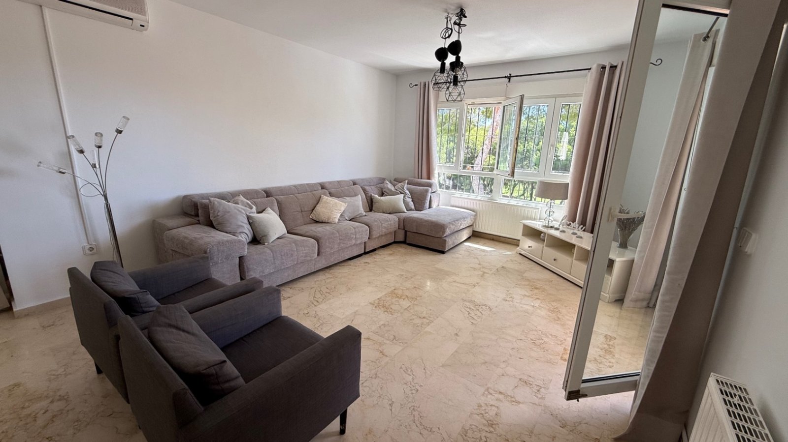 4 Bedroom 2 Bathroom Villa in Orihuela - Caza De Casa