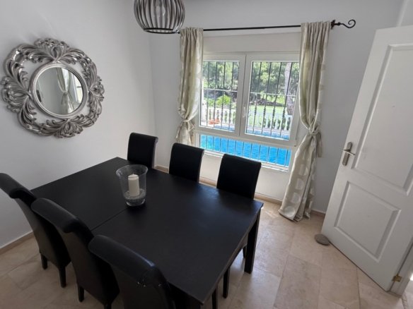 4 Bedroom 2 Bathroom Villa in Orihuela - Caza De Casa