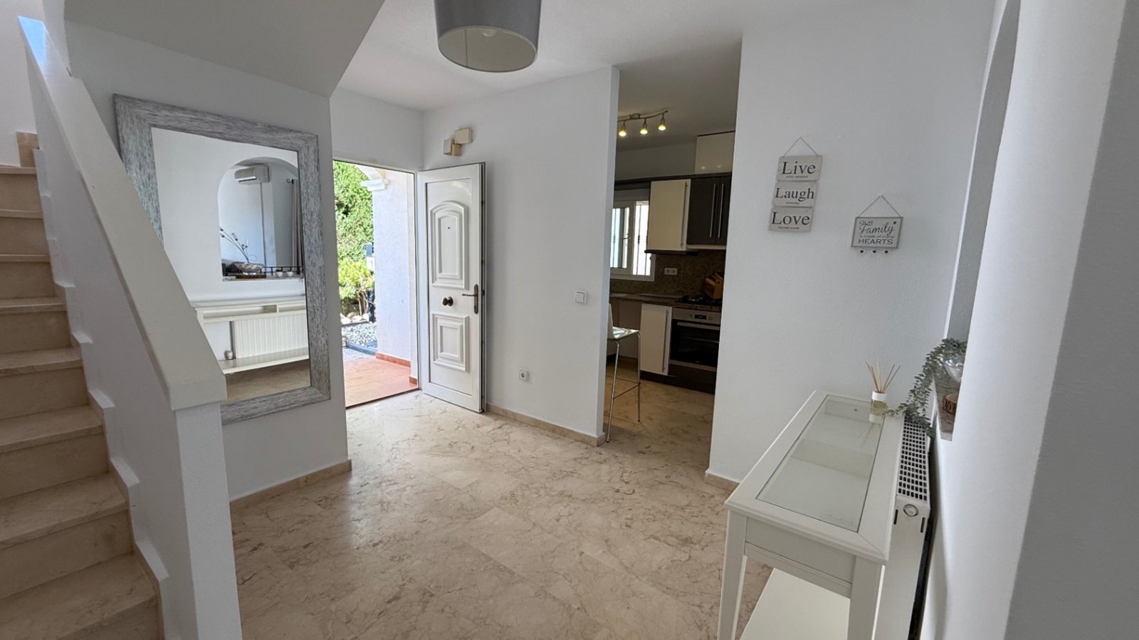 4 Bedroom 2 Bathroom Villa in Orihuela - Caza De Casa