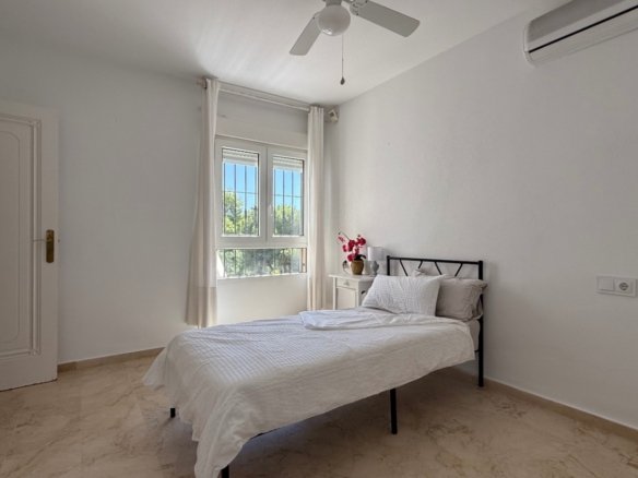 4 Bedroom 2 Bathroom Villa in Orihuela - Caza De Casa