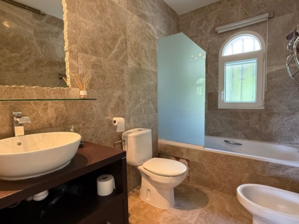 4 Bedroom 2 Bathroom Villa in Orihuela - Caza De Casa