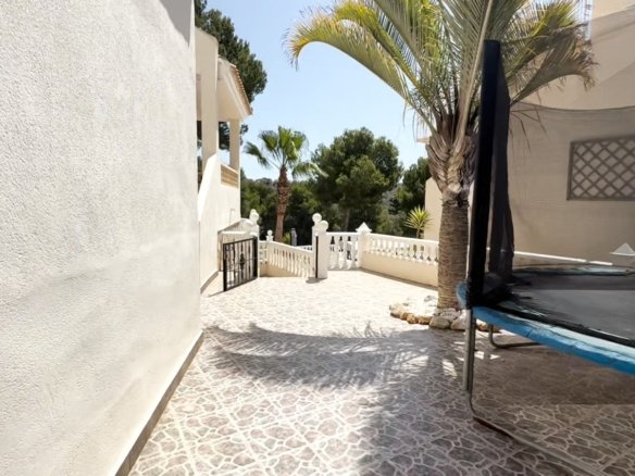 4 Bedroom 2 Bathroom Villa in Orihuela - Caza De Casa