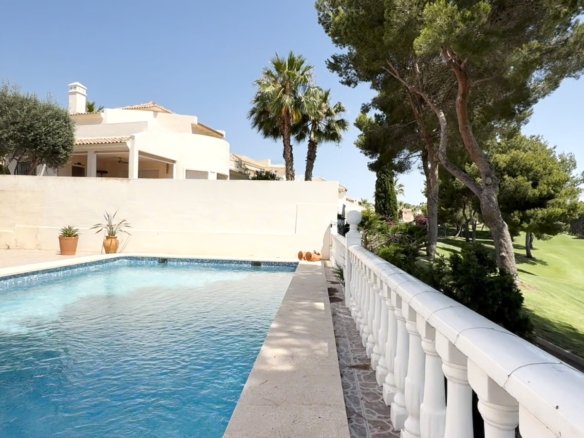 4 Bedroom 2 Bathroom Villa in Orihuela - Caza De Casa