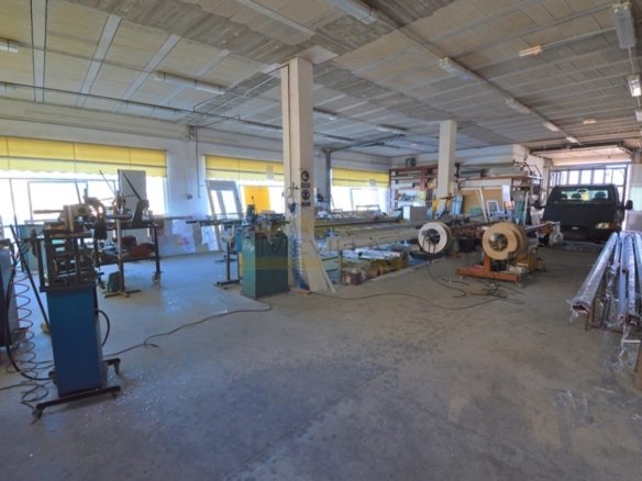Commercial in San Miguel de Salinas - Caza De Casa