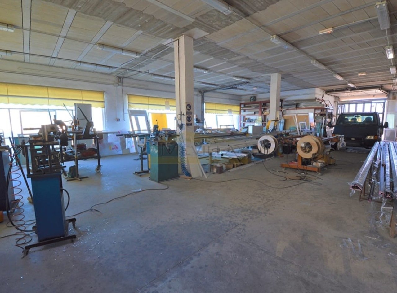 16fdb47b-1b0f-42d7-8d6b-3c3ca91304c8_xlarge Commercial in San Miguel de Salinas - Caza De Casa