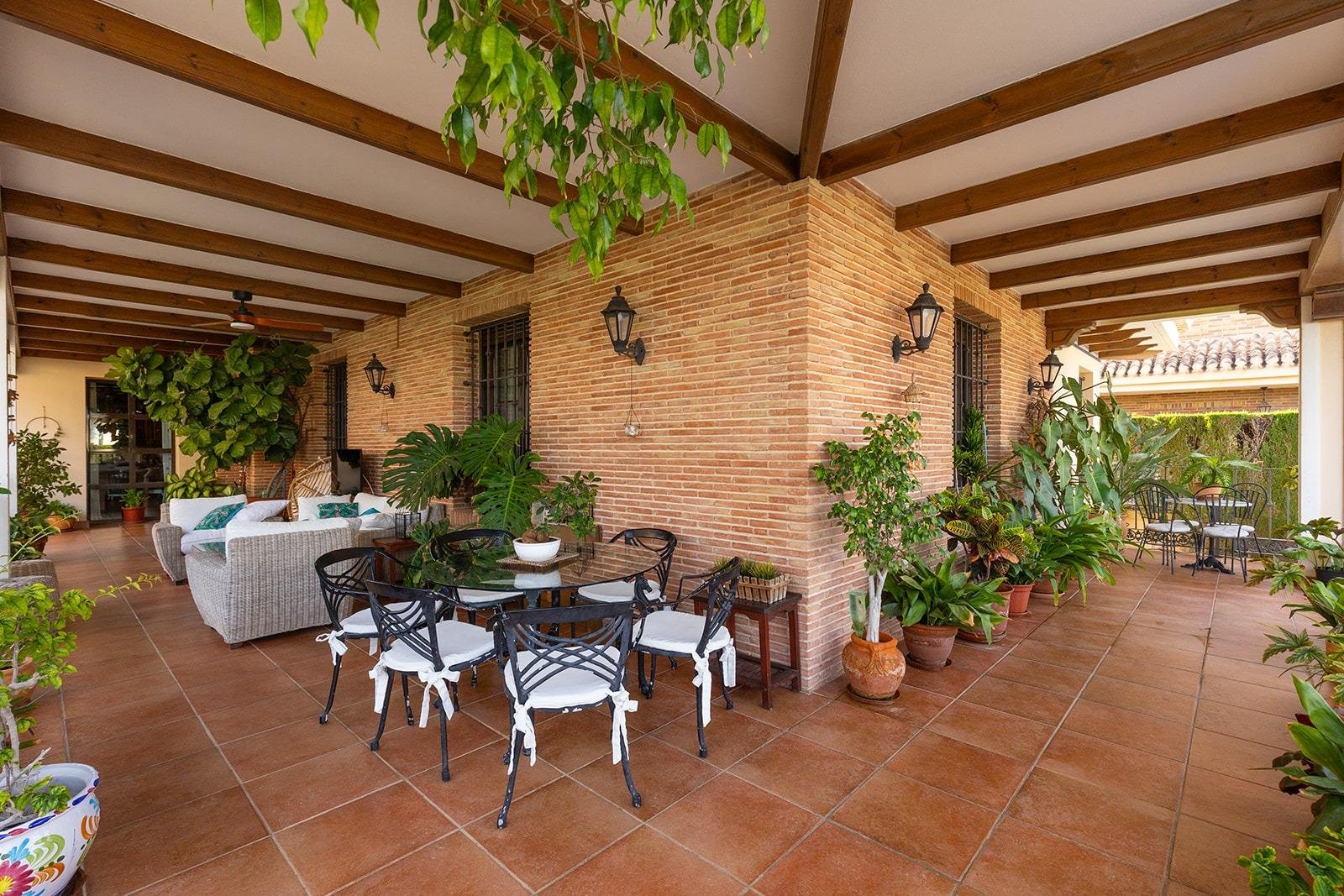 7 Bedroom 7 Bathroom Villa in Torrevieja - Caza De Casa