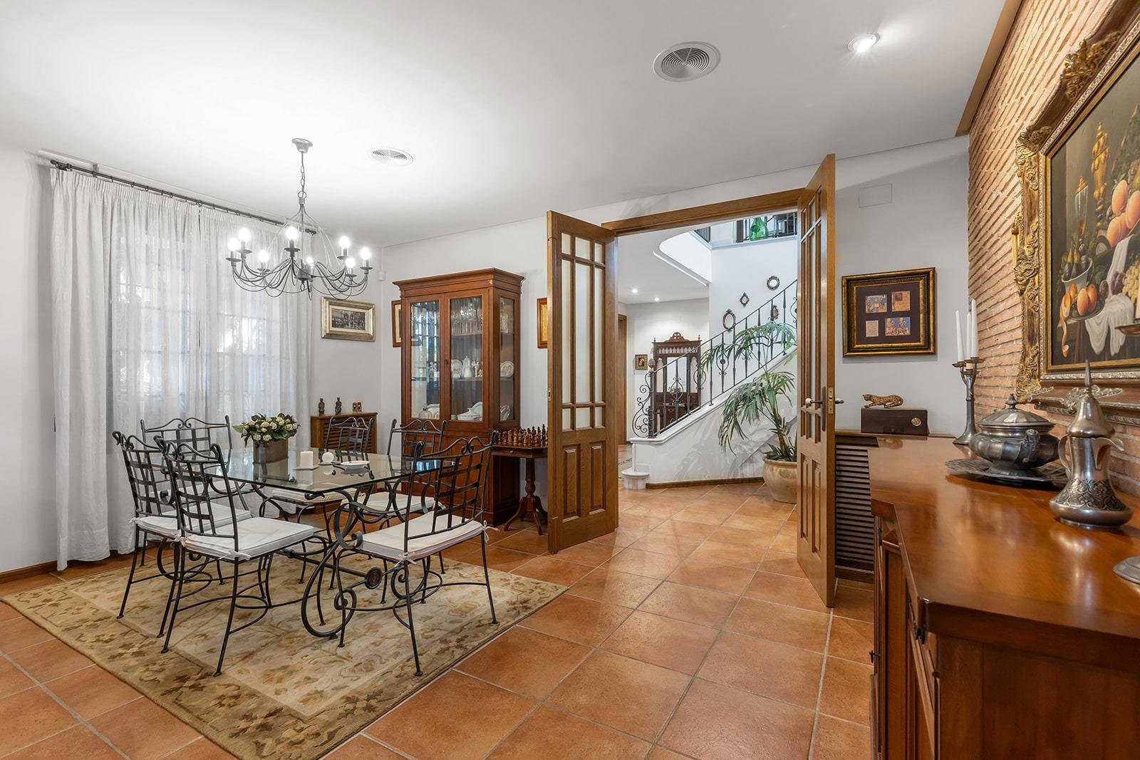 7 Bedroom 7 Bathroom Villa in Torrevieja - Caza De Casa