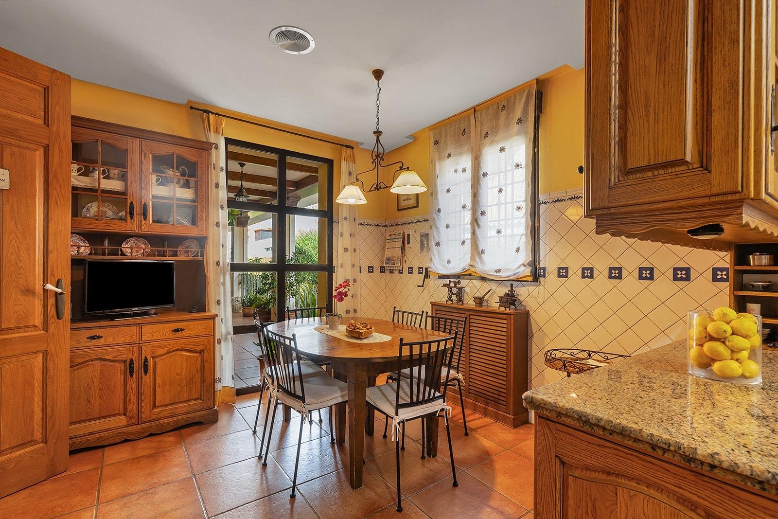7 Bedroom 7 Bathroom Villa in Torrevieja - Caza De Casa