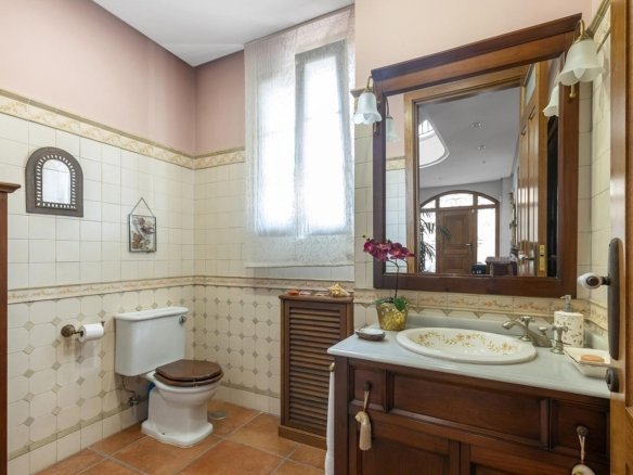 7 Bedroom 7 Bathroom Villa in Torrevieja - Caza De Casa