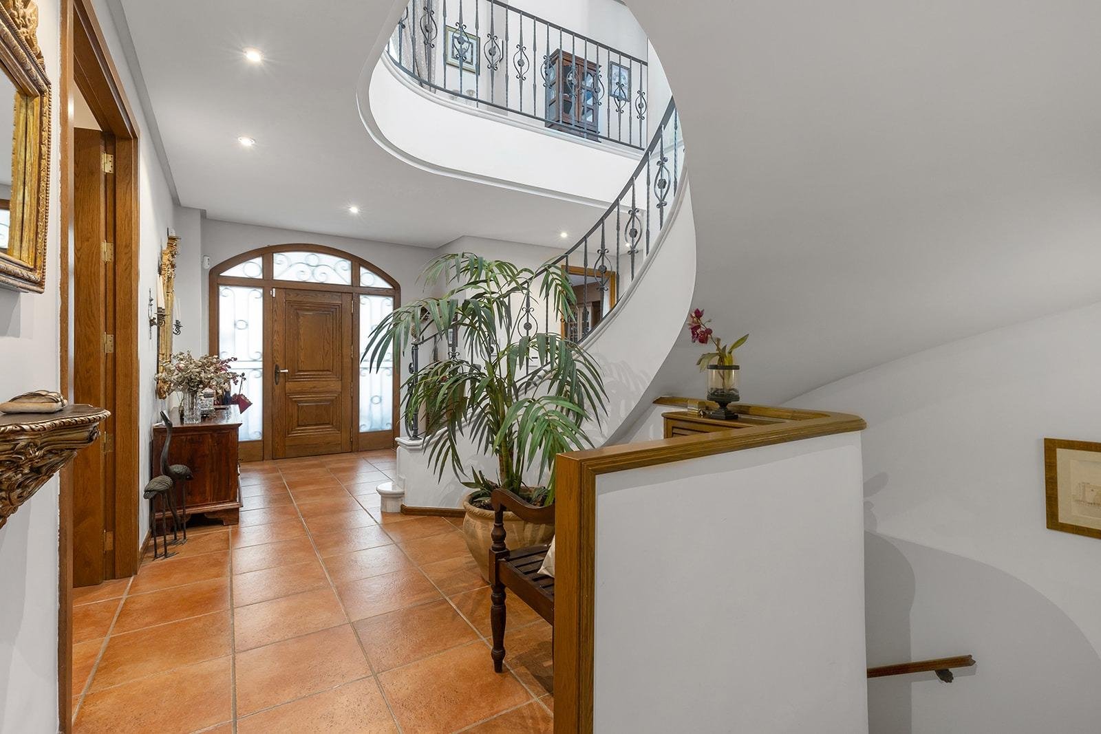 7 Bedroom 7 Bathroom Villa in Torrevieja - Caza De Casa