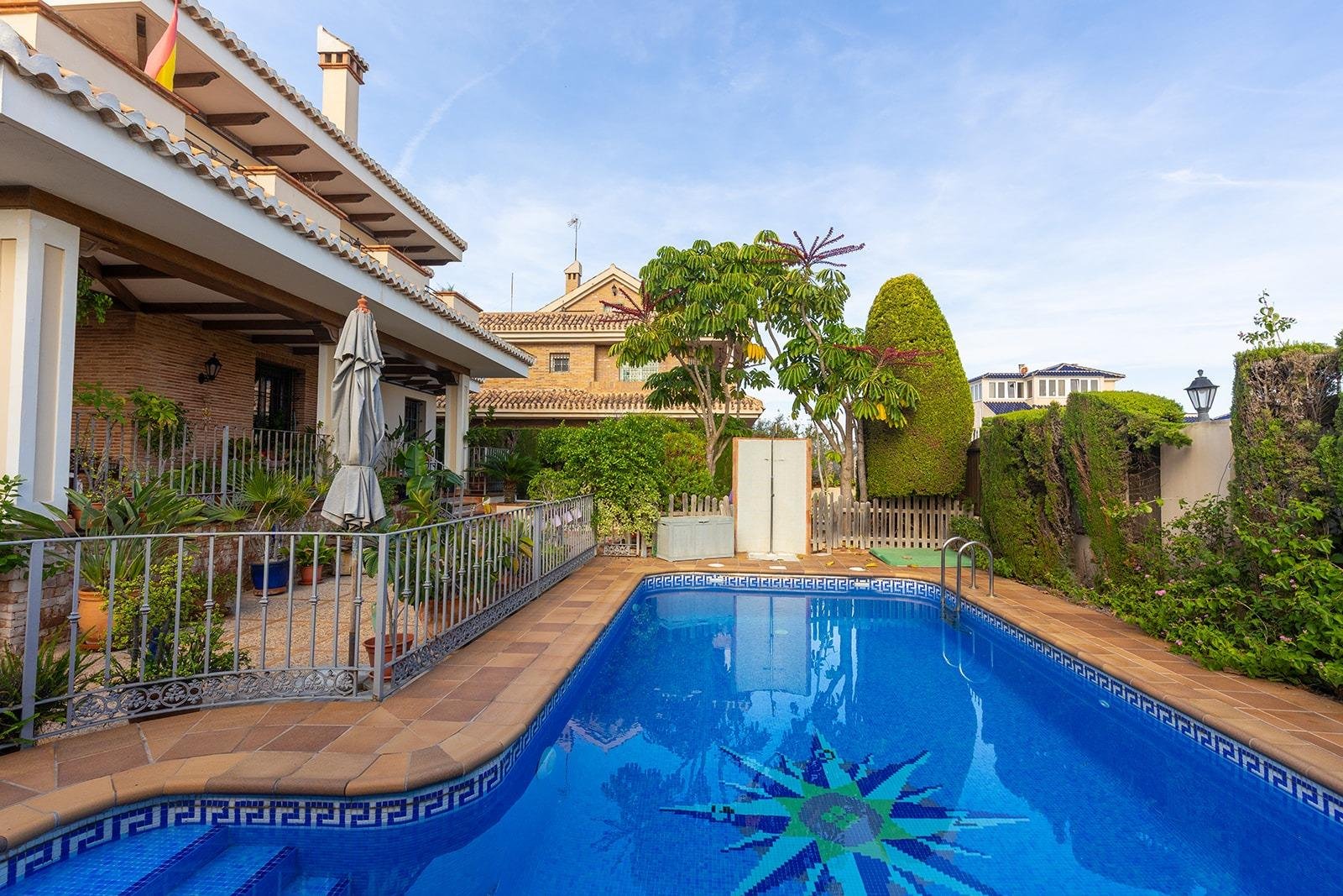 7 Bedroom 7 Bathroom Villa in Torrevieja - Caza De Casa