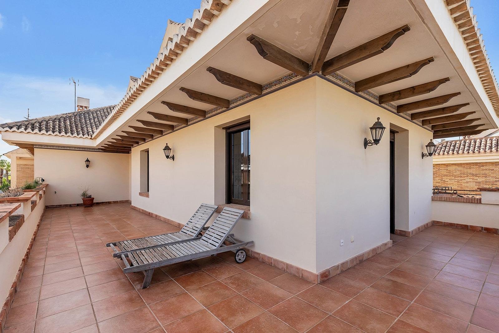 7 Bedroom 7 Bathroom Villa in Torrevieja - Caza De Casa